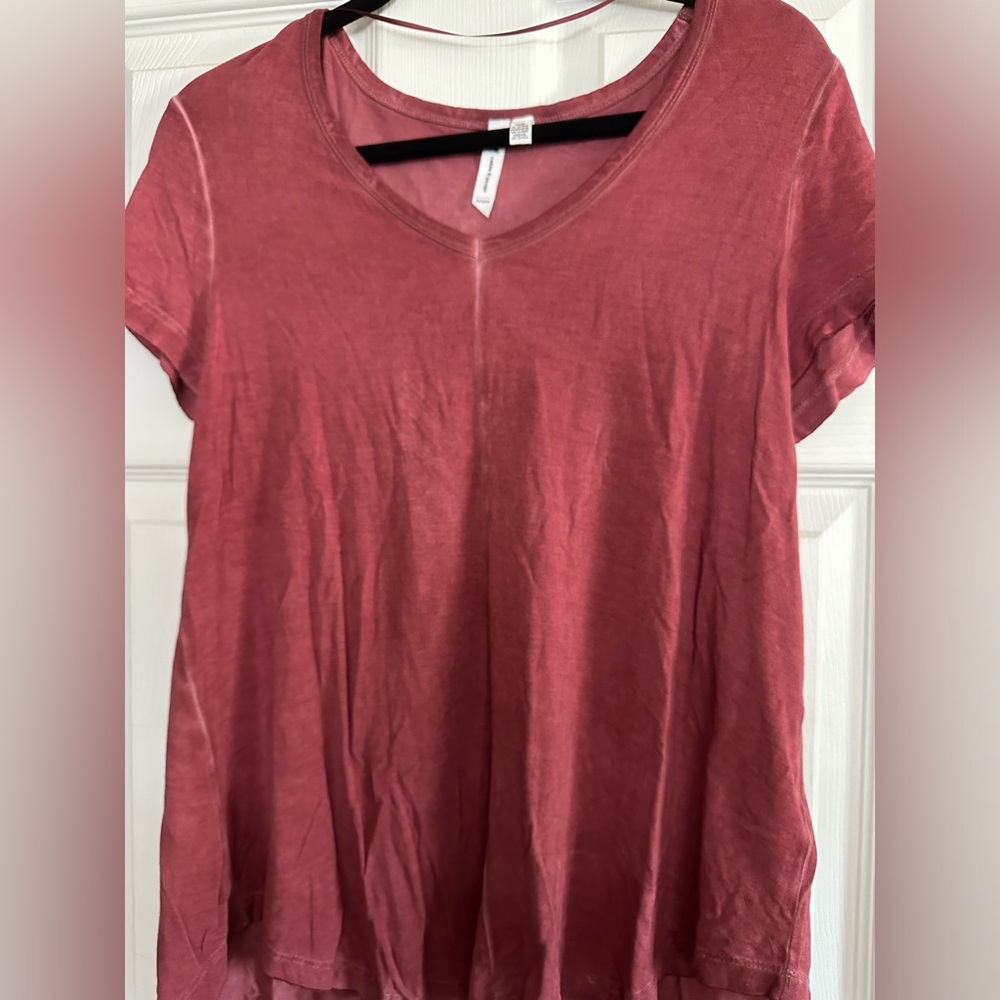 Never Worn Short Sleeve  cable and gauge shirt
